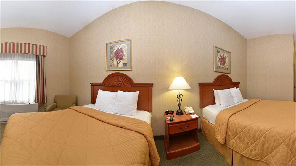 Comfort Inn & Suites Adj To Akwesasne Mohawk Casino Hogansburg Bagian luar foto