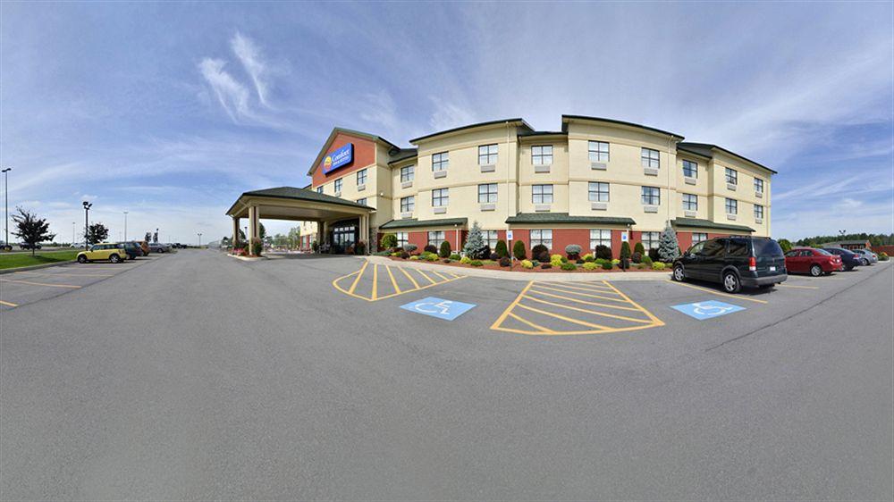 Comfort Inn & Suites Adj To Akwesasne Mohawk Casino Hogansburg Bagian luar foto