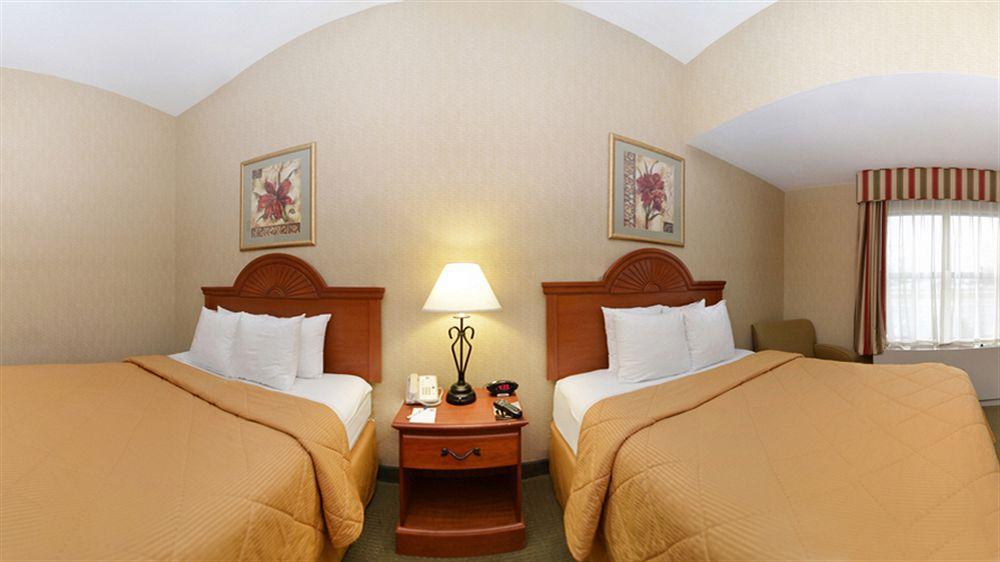 Comfort Inn & Suites Adj To Akwesasne Mohawk Casino Hogansburg Bagian luar foto