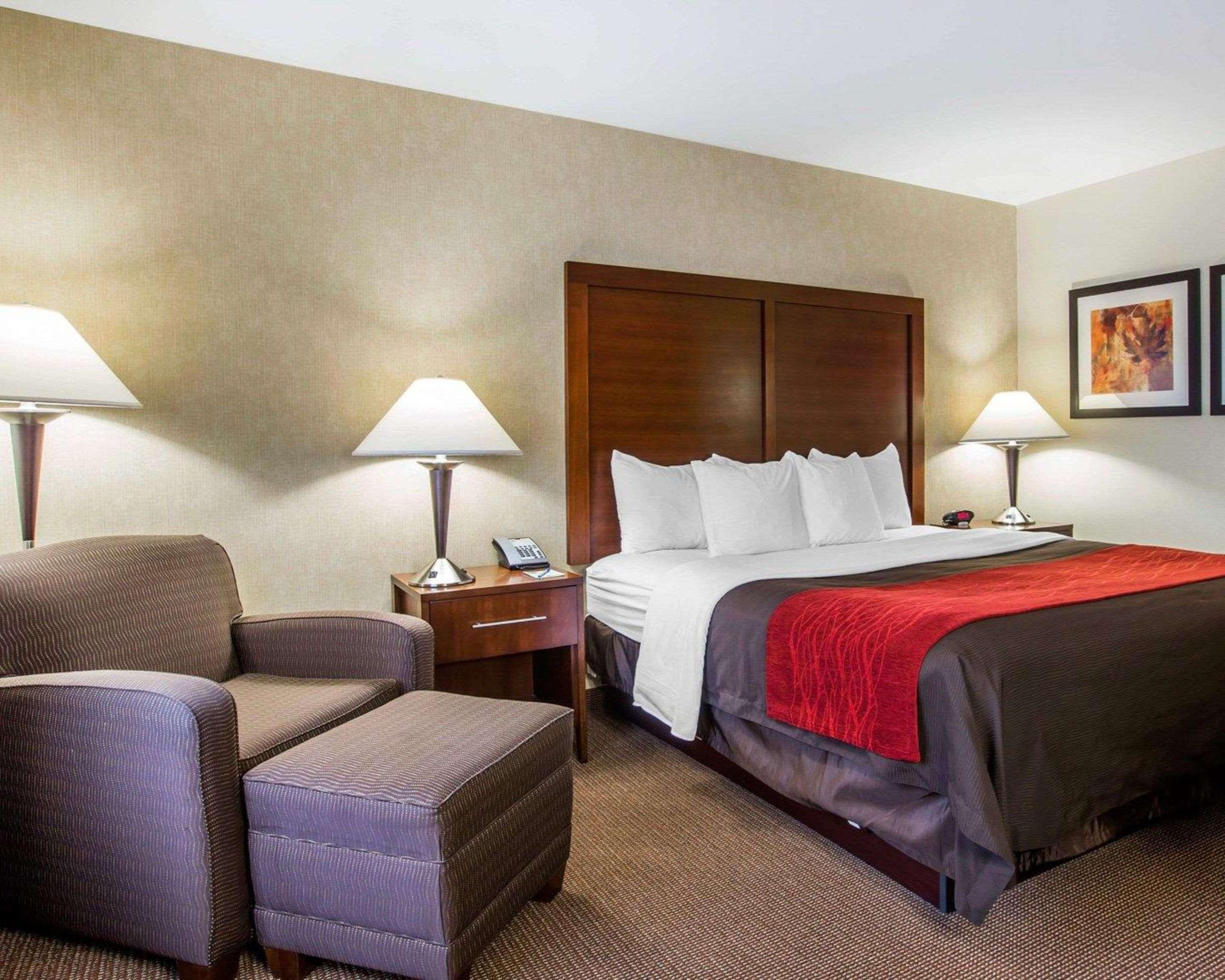 Comfort Inn & Suites Adj To Akwesasne Mohawk Casino Hogansburg Bagian luar foto