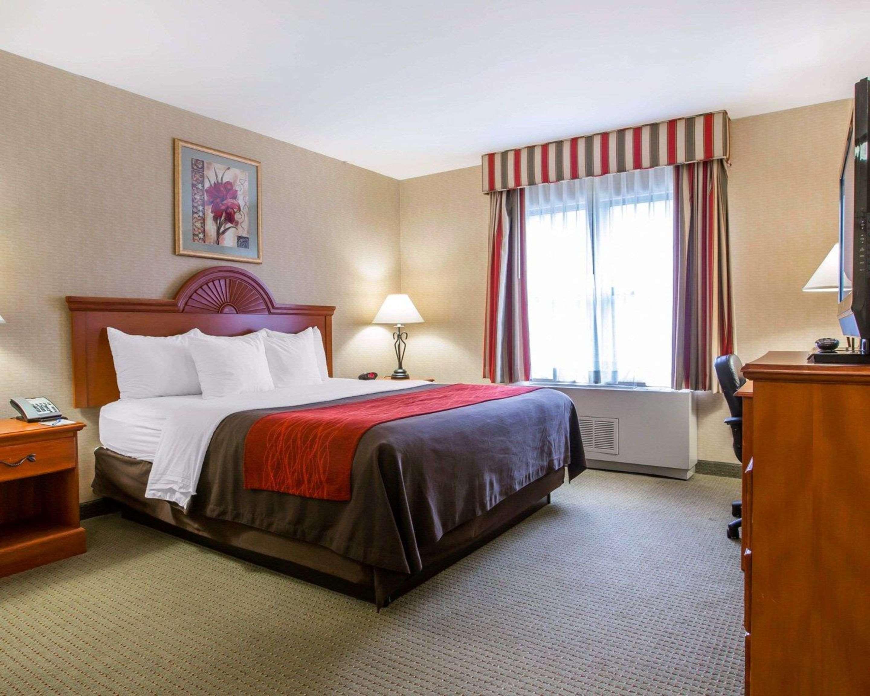 Comfort Inn & Suites Adj To Akwesasne Mohawk Casino Hogansburg Bagian luar foto