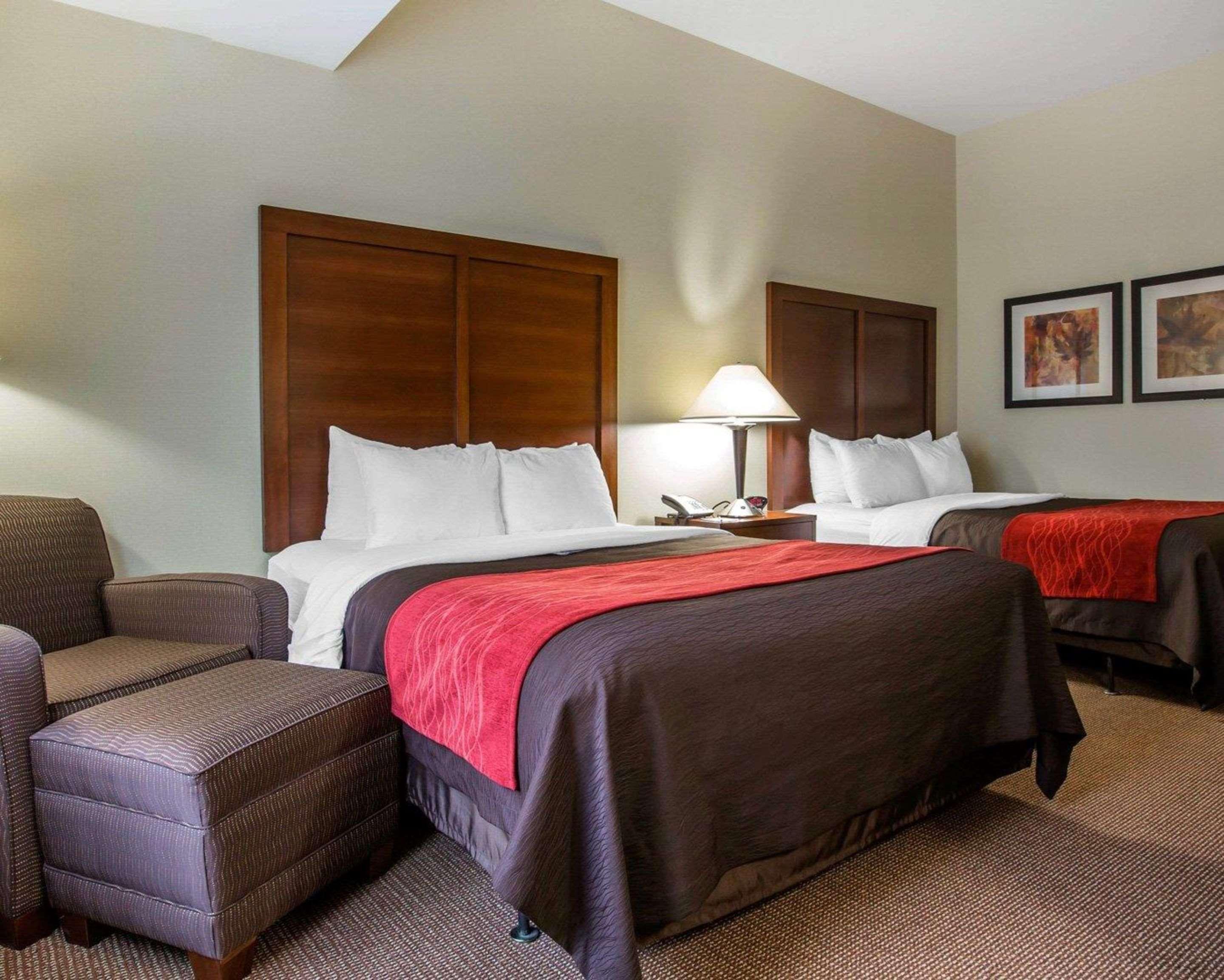 Comfort Inn & Suites Adj To Akwesasne Mohawk Casino Hogansburg Bagian luar foto