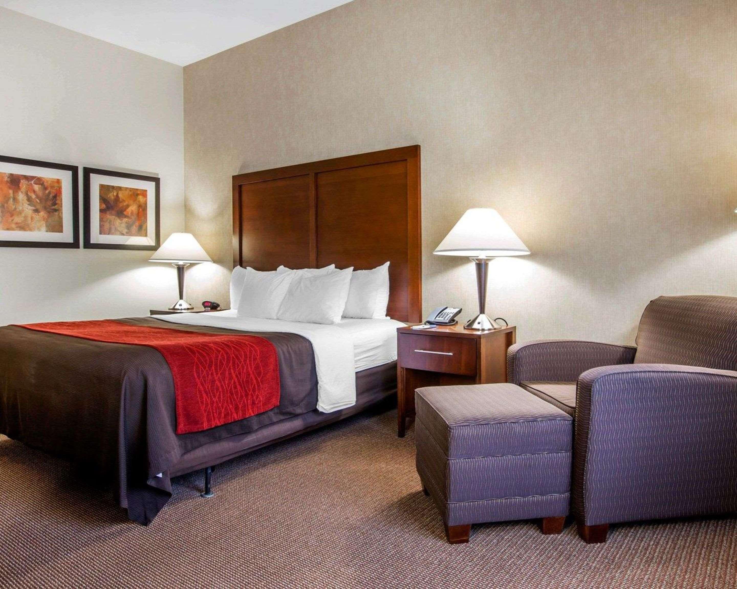 Comfort Inn & Suites Adj To Akwesasne Mohawk Casino Hogansburg Bagian luar foto